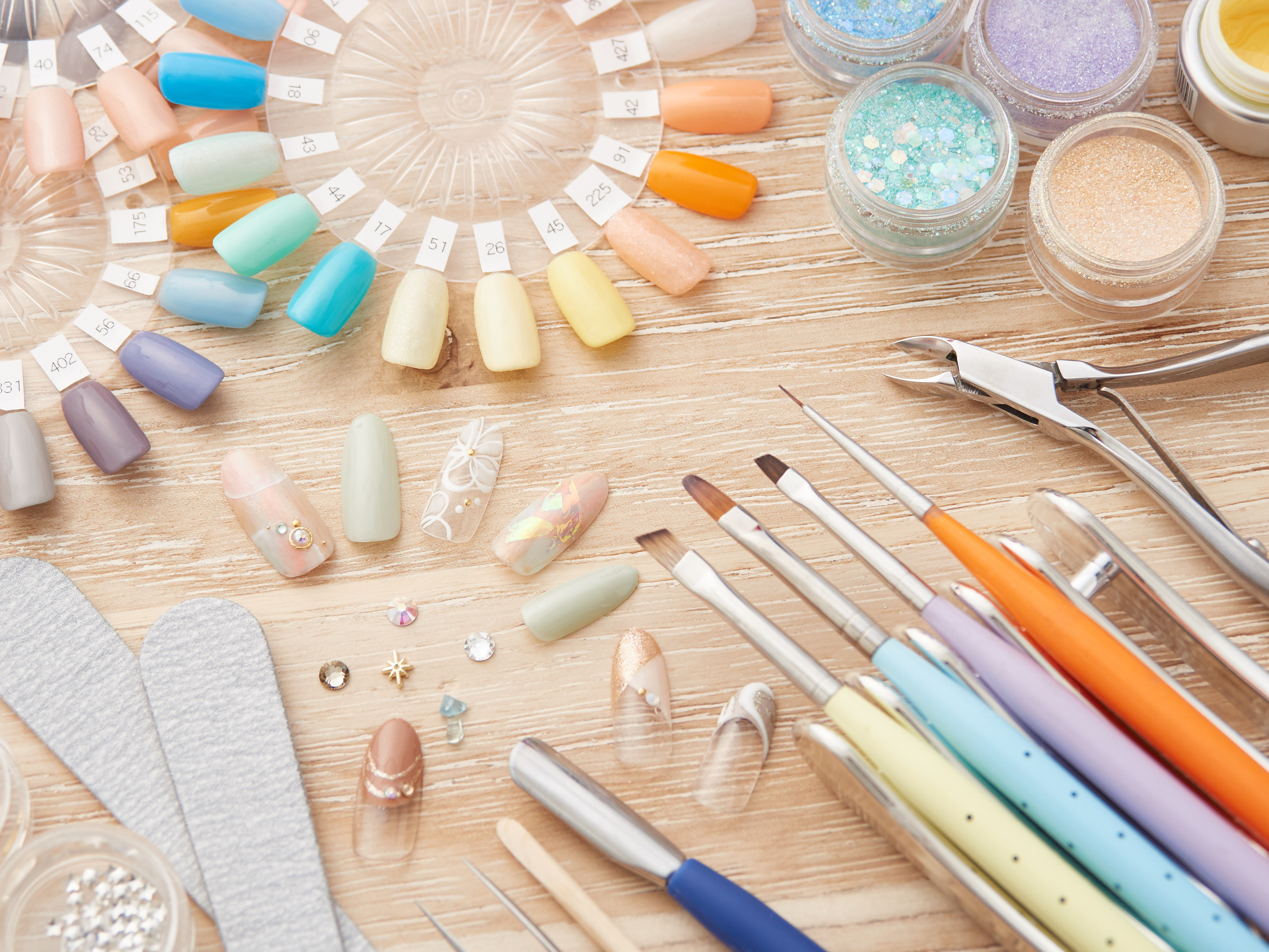 How to keep nail polish glue?